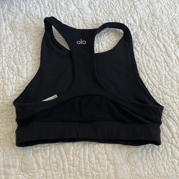 Alo yoga Glance Bra in Black - Picture 4 of 7
